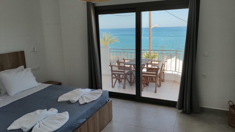ellis aparments crete stalis