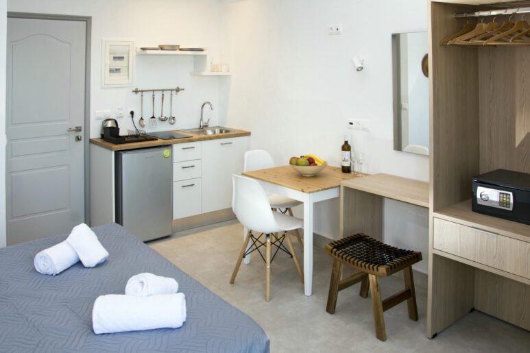 ellis aparments crete stalis