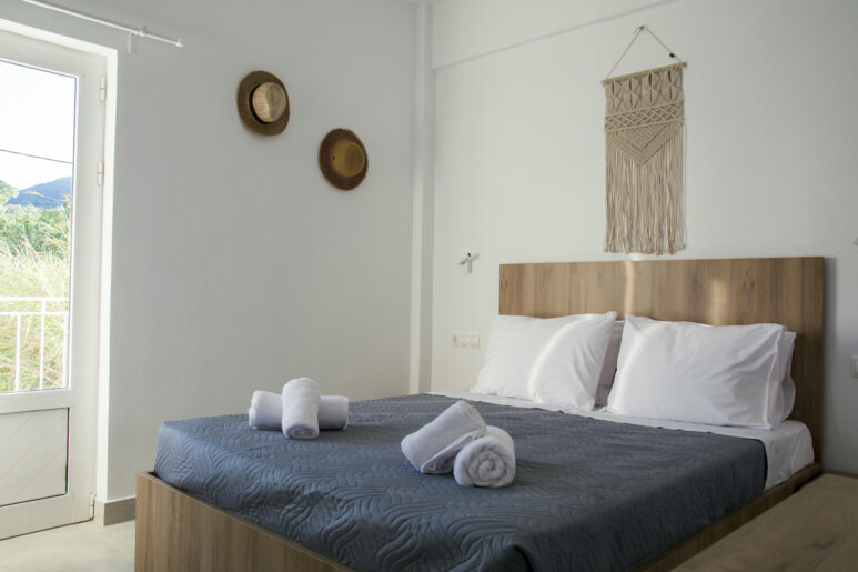 ellis aparments crete stalis