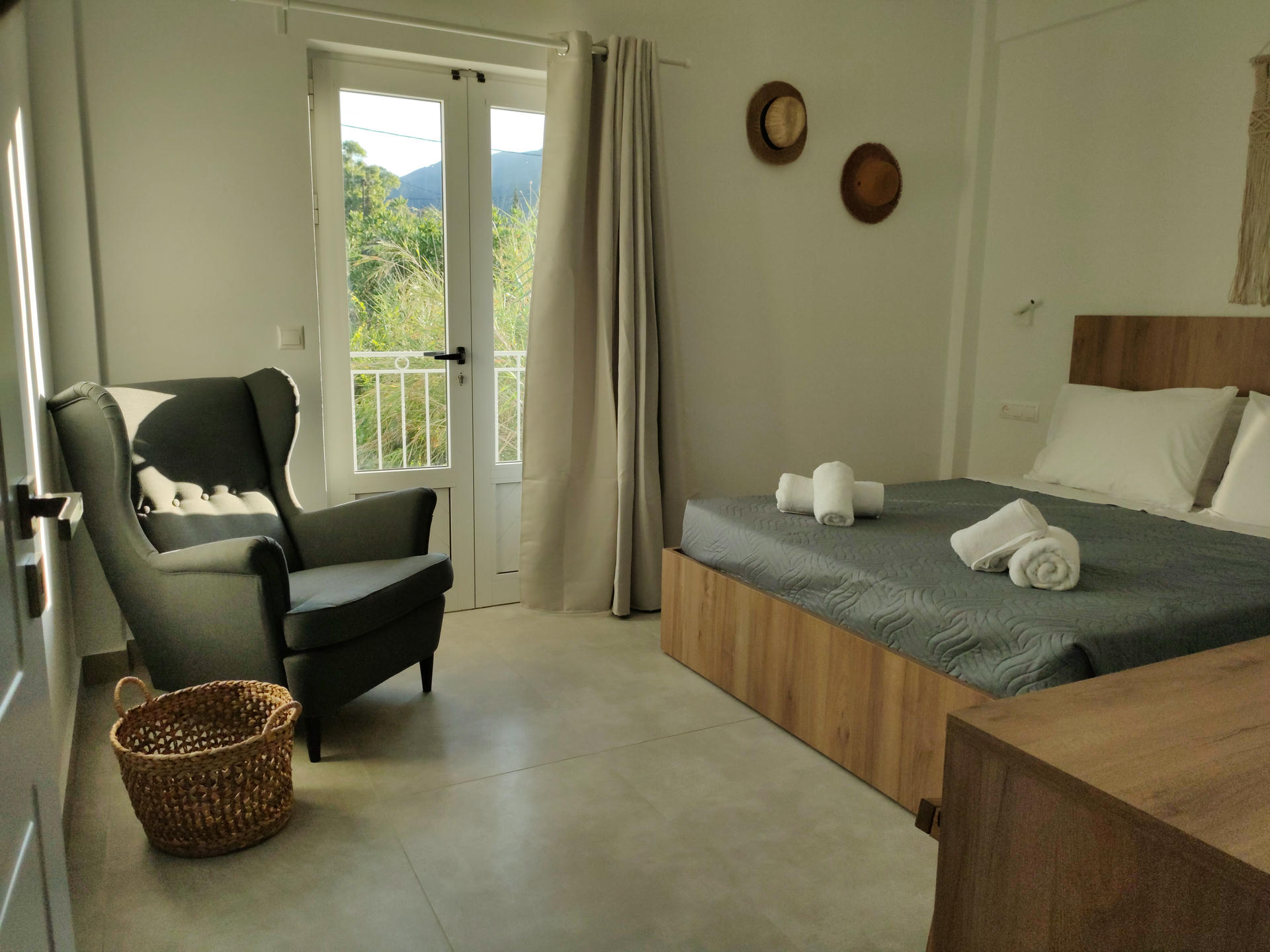 ellis aparments crete stalis